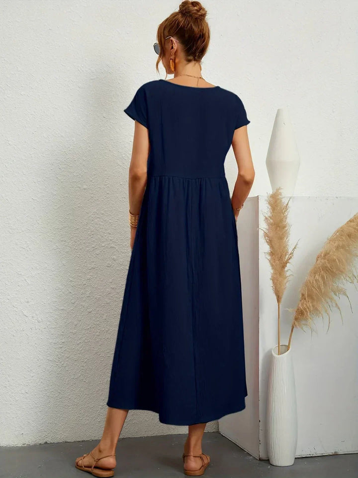 Lora | A midi dress with timeless elegance