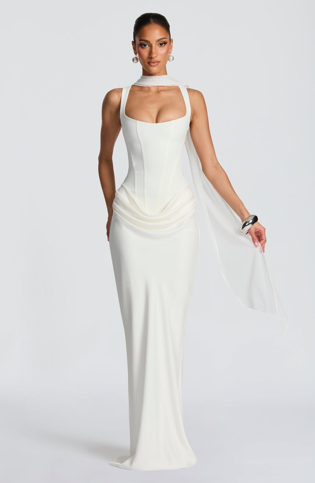 ALICJA | Elegancka maxi sukienka o ponadczasowej linii